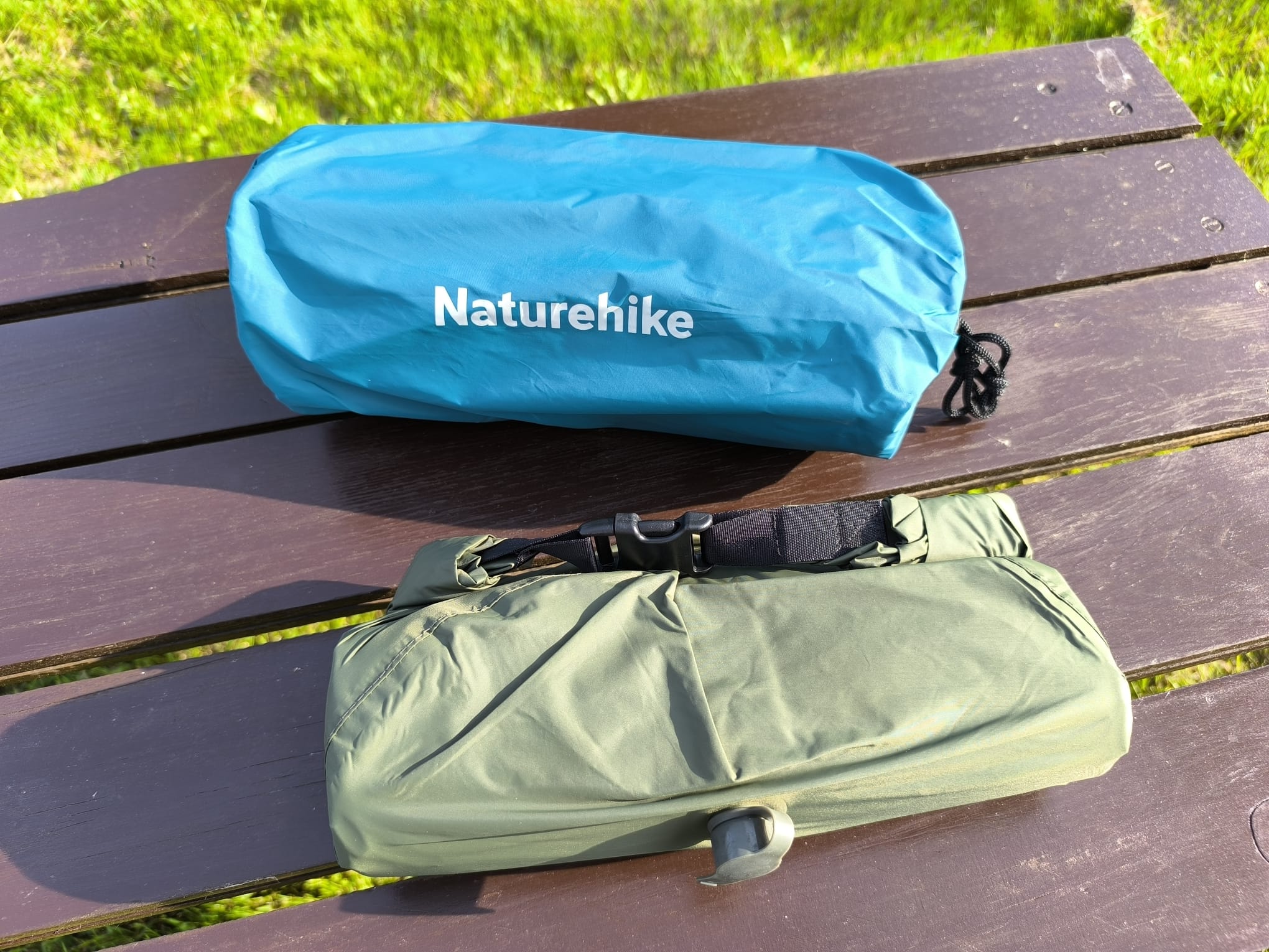 Naturehike FC01 na trek: jak se osvědčila nafukovací karimatka v testu pumpy i vaku (Tomáš Hübner)